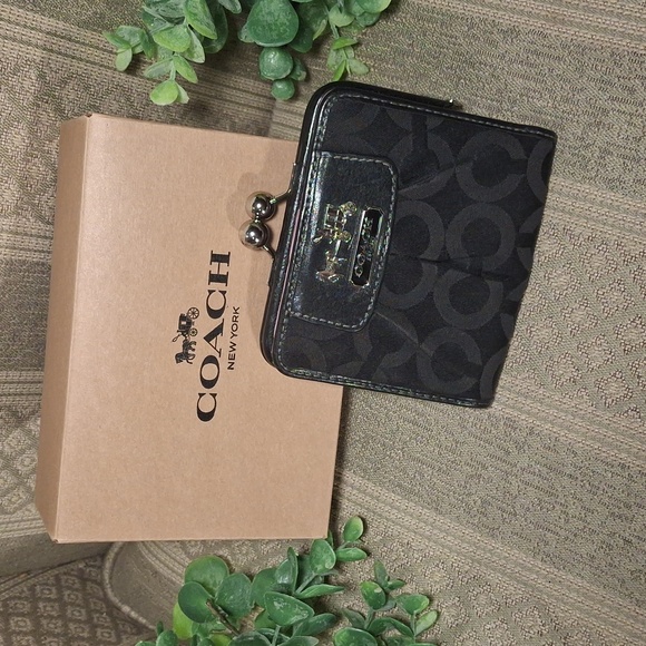 Coach Op Art C Monogram  Kisslock Bifold Mini Wallet - Picture 1 of 16